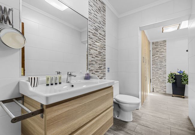 Appartement à Playa Honda - Casa Zafiro | Appartement de Vacances à Lanzarote Appartement à Playa Honda - Casa Zafiro | Appartement de Vacances à Lanzarote