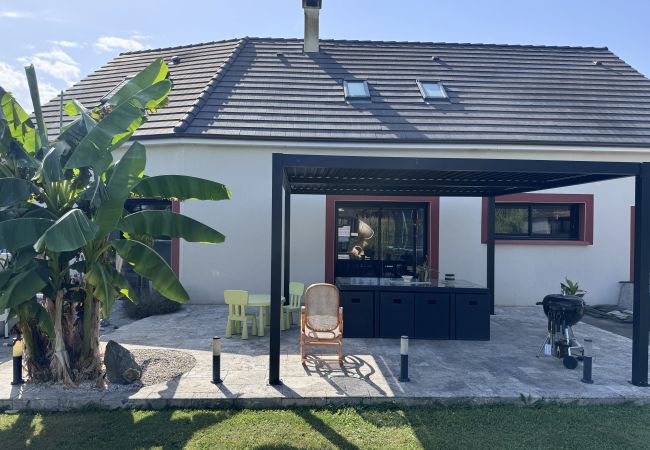 Maison à Saint-Mars-d´Outillé - Le QG des Bolides - 12 pers - Circuit - Rêve au Mans Maison à Saint-Mars-d´Outillé - Le QG des Bolides - 12 pers - Circuit - Rêve au Mans