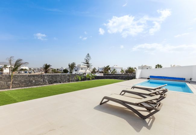 Villa à Playa Blanca -  Villa Navya - Altos de Lanzarote Villa à Playa Blanca -  Villa Navya - Altos de Lanzarote