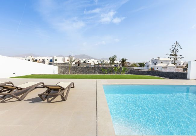 Villa à Playa Blanca -  Villa Navya - Altos de Lanzarote Villa à Playa Blanca -  Villa Navya - Altos de Lanzarote