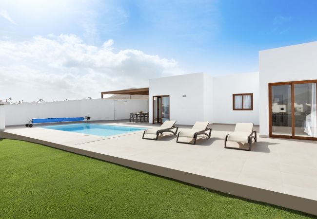 Villa à Playa Blanca -  Villa Navya - Altos de Lanzarote Villa à Playa Blanca -  Villa Navya - Altos de Lanzarote