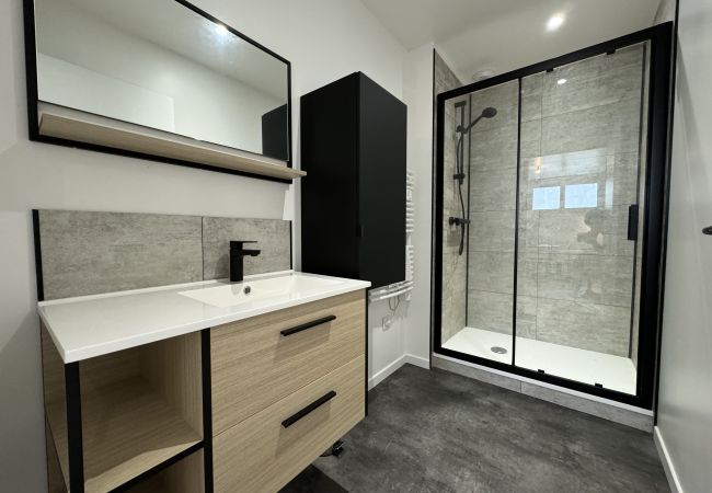 Maison à Le Mans -  L'Oasis - Gazonfier - 7 pers - Rêve au Mans Maison à Le Mans -  L'Oasis - Gazonfier - 7 pers - Rêve au Mans