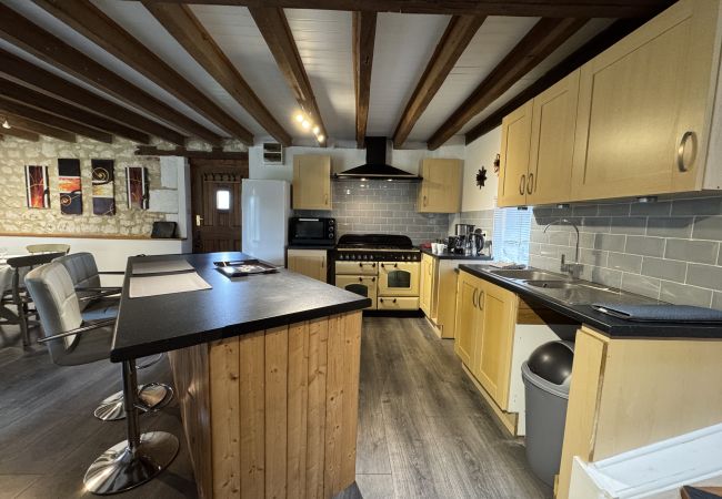 Gîte Rural à Aubigné-Racan - La Grange D'EsusTerra - piscine - 6 pers - Rêve au Mans Gîte Rural à Aubigné-Racan - La Grange D'EsusTerra - piscine - 6 pers - Rêve au Mans