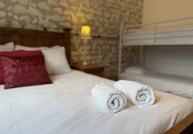 Gîte Rural à Aubigné-Racan - La Grange D'EsusTerra - piscine - 6 pers - Rêve au Mans Gîte Rural à Aubigné-Racan - La Grange D'EsusTerra - piscine - 6 pers - Rêve au Mans