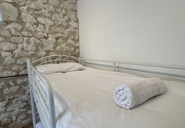 Gîte Rural à Aubigné-Racan - La Grange D'EsusTerra - piscine - 6 pers - Rêve au Mans Gîte Rural à Aubigné-Racan - La Grange D'EsusTerra - piscine - 6 pers - Rêve au Mans