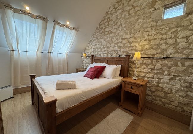 Gîte Rural à Aubigné-Racan - La Grange D'EsusTerra - piscine - 6 pers - Rêve au Mans Gîte Rural à Aubigné-Racan - La Grange D'EsusTerra - piscine - 6 pers - Rêve au Mans