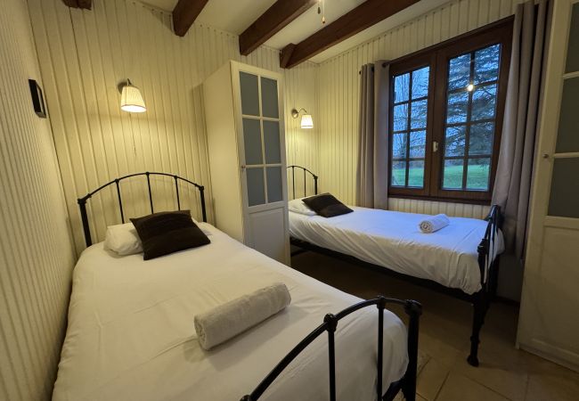 Chalet à Aubigné-Racan - Le Chalet D'EsusTerra - 4pers - Rêve au Mans Chalet à Aubigné-Racan - Le Chalet D'EsusTerra - 4pers - Rêve au Mans