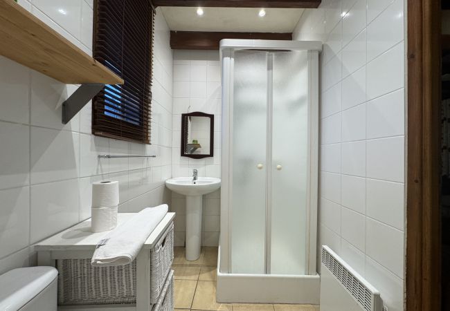 Chalet à Aubigné-Racan - Le Chalet D'EsusTerra - 4pers - Rêve au Mans Chalet à Aubigné-Racan - Le Chalet D'EsusTerra - 4pers - Rêve au Mans