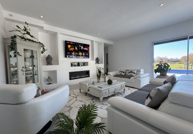 Maison à Ruaudin - Le Luxury - 24h du Mans - 6pers - Rêve au Mans Maison à Ruaudin - Le Luxury - 24h du Mans - 6pers - Rêve au Mans