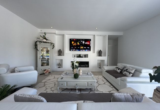 Maison à Ruaudin - Le Luxury - 24h du Mans - 6pers - Rêve au Mans Maison à Ruaudin - Le Luxury - 24h du Mans - 6pers - Rêve au Mans