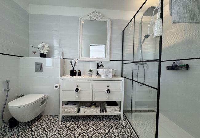 Maison à Ruaudin - Le Luxury - 24h du Mans - 6pers - Rêve au Mans Maison à Ruaudin - Le Luxury - 24h du Mans - 6pers - Rêve au Mans