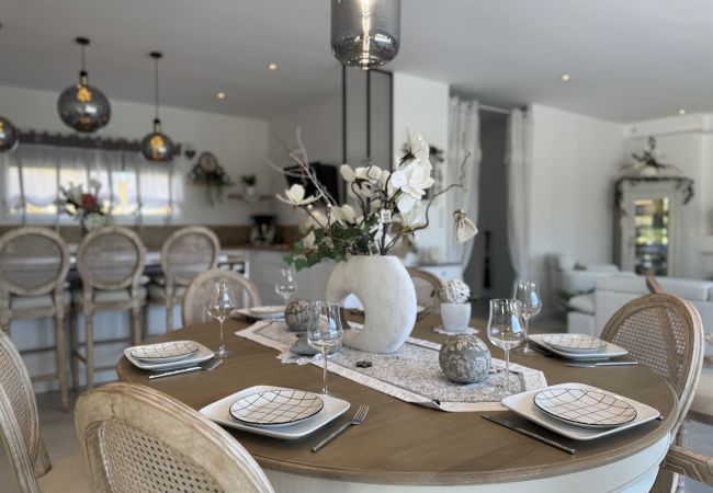 Maison à Ruaudin - Le Luxury - 24h du Mans - 6pers - Rêve au Mans Maison à Ruaudin - Le Luxury - 24h du Mans - 6pers - Rêve au Mans