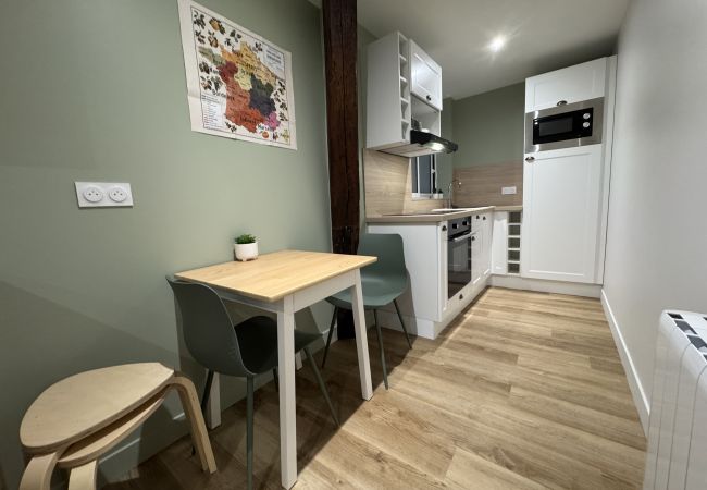 Appartement à Le Mans -  Le Grand Victor - 7 pers - Hyper Centre - Rêve au Mans Appartement à Le Mans -  Le Grand Victor - 7 pers - Hyper Centre - Rêve au Mans