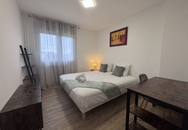 Appartement à Le Mans - Le Tempo - 7 pers - Circuit - Rêve au Mans Appartement à Le Mans - Le Tempo - 7 pers - Circuit - Rêve au Mans