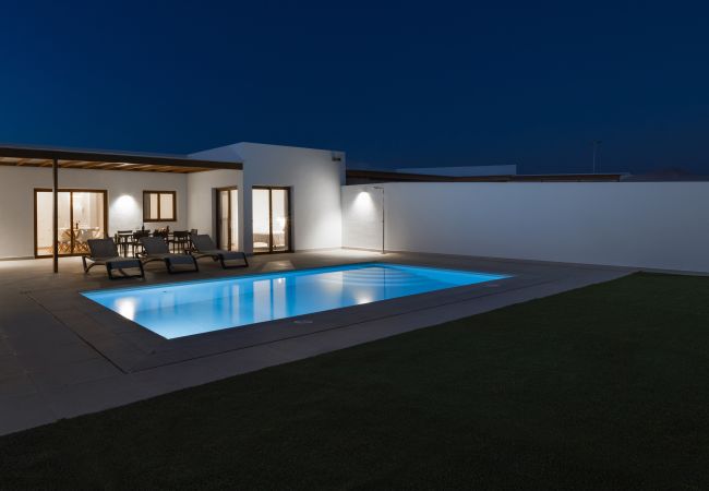 Villa à Playa Blanca - Villa Isamar 14B - Villas Lanzarote - VipVipVillas Villa à Playa Blanca - Villa Isamar 14B - Villas Lanzarote - VipVipVillas