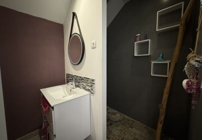 Maison à Roézé-sur-Sarthe - La Parenthèse Verte - 8pers - Piscine - Rêve au Mans Maison à Roézé-sur-Sarthe - La Parenthèse Verte - 8pers - Piscine - Rêve au Mans