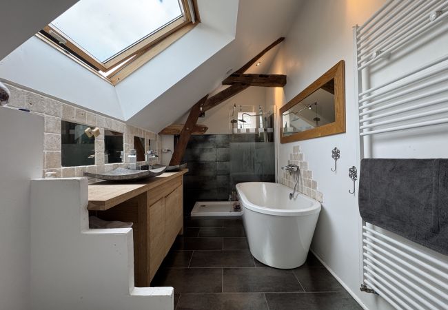 Maison à Roézé-sur-Sarthe - La Parenthèse Verte - 8pers - Piscine - Rêve au Mans Maison à Roézé-sur-Sarthe - La Parenthèse Verte - 8pers - Piscine - Rêve au Mans