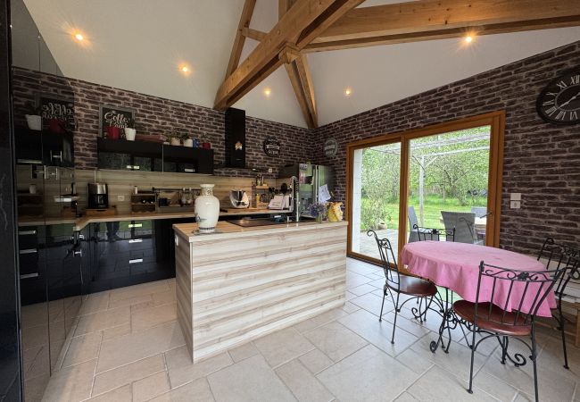 Maison à Roézé-sur-Sarthe - La Parenthèse Verte - 8pers - Piscine - Rêve au Mans Maison à Roézé-sur-Sarthe - La Parenthèse Verte - 8pers - Piscine - Rêve au Mans