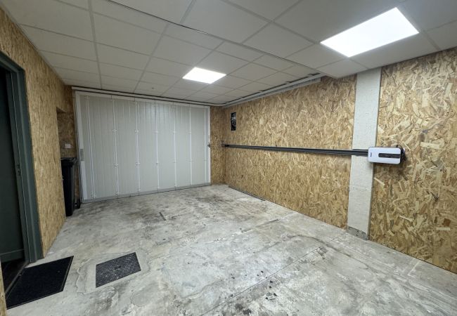 Maison à Le Mans - Villa terracotta - 11pers - 24h du Mans - Rêve au Mans Maison à Le Mans - Villa terracotta - 11pers - 24h du Mans - Rêve au Mans