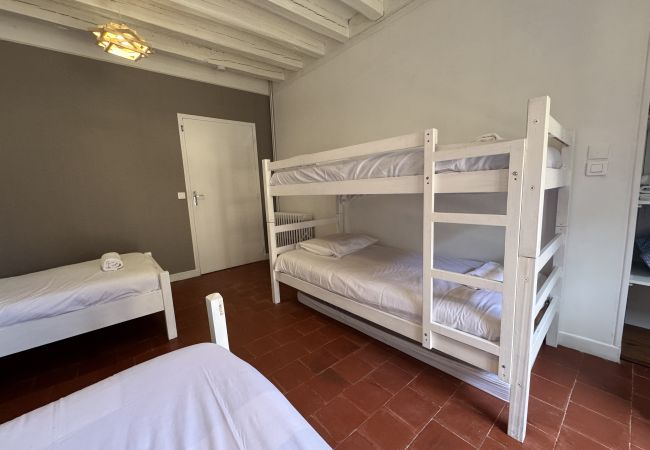 Gîte Rural à Teloché - L’Endurance 24h - 15pers - Circuit Bugatti - Rêve au Mans Gîte Rural à Teloché - L’Endurance 24h - 15pers - Circuit Bugatti - Rêve au Mans