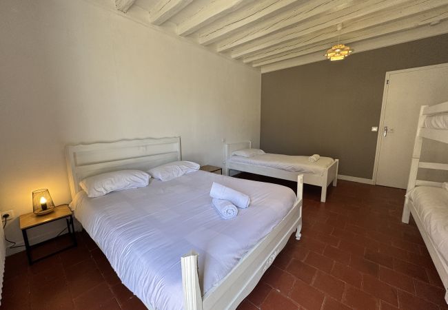 Gîte Rural à Teloché - L’Endurance 24h - 15pers - Circuit Bugatti - Rêve au Mans Gîte Rural à Teloché - L’Endurance 24h - 15pers - Circuit Bugatti - Rêve au Mans