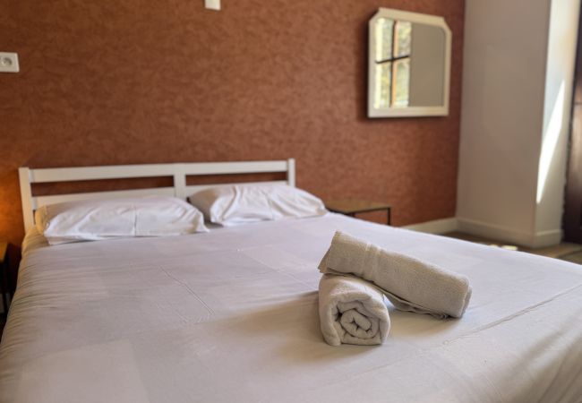 Gîte Rural à Teloché - L’Endurance 24h - 15pers - Circuit Bugatti - Rêve au Mans Gîte Rural à Teloché - L’Endurance 24h - 15pers - Circuit Bugatti - Rêve au Mans