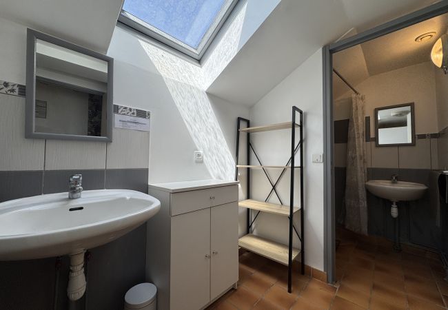 Gîte Rural à Teloché - L’Endurance 24h - 15pers - Circuit Bugatti - Rêve au Mans Gîte Rural à Teloché - L’Endurance 24h - 15pers - Circuit Bugatti - Rêve au Mans