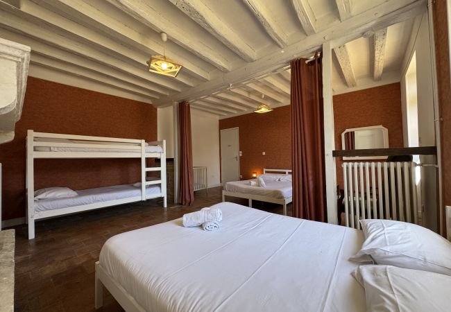 Gîte Rural à Teloché - L’Endurance 24h - 15pers - Circuit Bugatti - Rêve au Mans Gîte Rural à Teloché - L’Endurance 24h - 15pers - Circuit Bugatti - Rêve au Mans