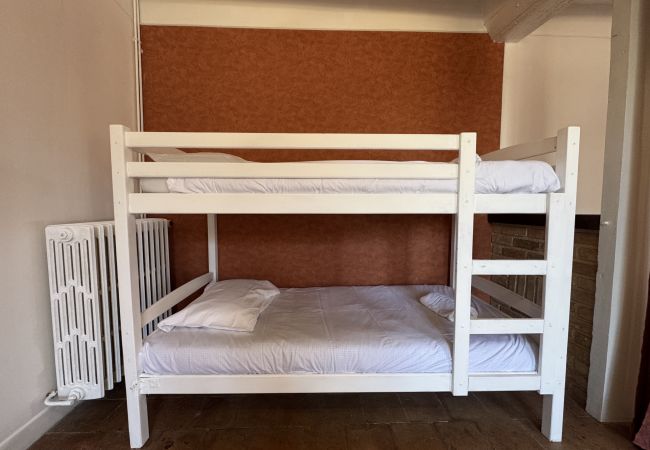 Gîte Rural à Teloché - L’Endurance 24h - 15pers - Circuit Bugatti - Rêve au Mans Gîte Rural à Teloché - L’Endurance 24h - 15pers - Circuit Bugatti - Rêve au Mans