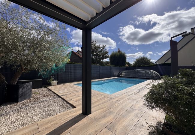 Maison à Moncé-en-Belin - Les Charmes - 8pers - Piscine - Rêve au Mans Maison à Moncé-en-Belin - Les Charmes - 8pers - Piscine - Rêve au Mans